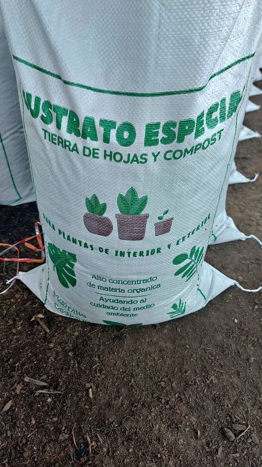 Tierra De Hoja Premium Sustrato 25 Sacos X 40 Litros