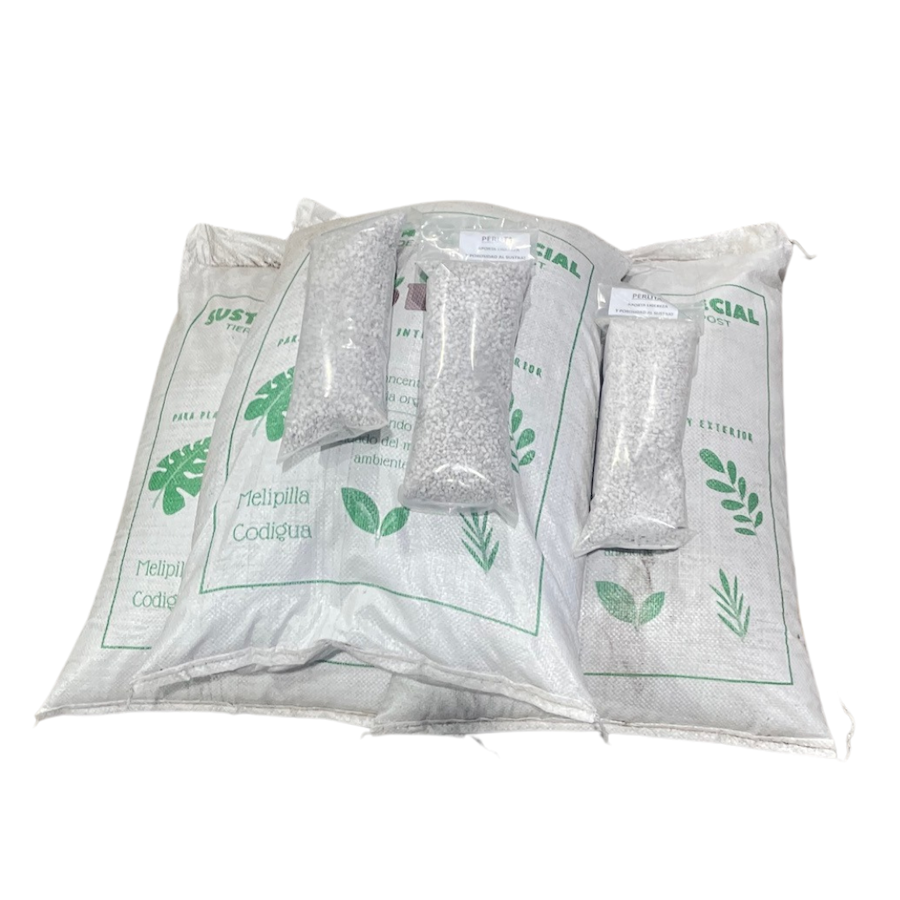 Tierra De Hoja 3 Sacos 40 Litros + 3 Litros Perlita